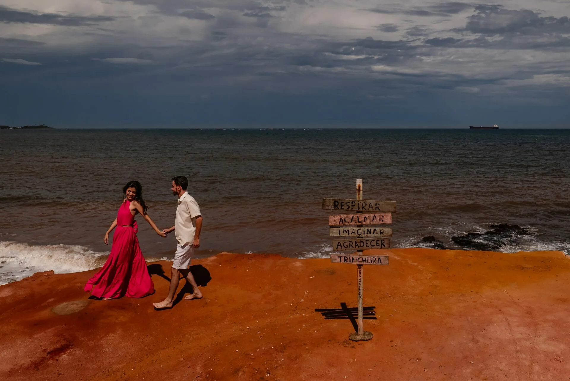 Ensaio Pré Wedding na beira da praia | Fotografo casamento, Gramado, Serra Gaúcha, Beth Esquinatti e Nei Bernardes